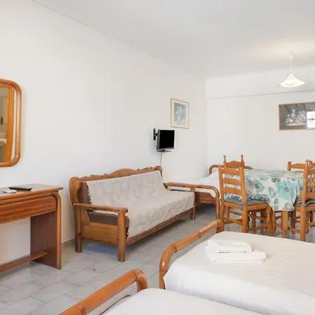 Guest house Politis Batsi Andros Town