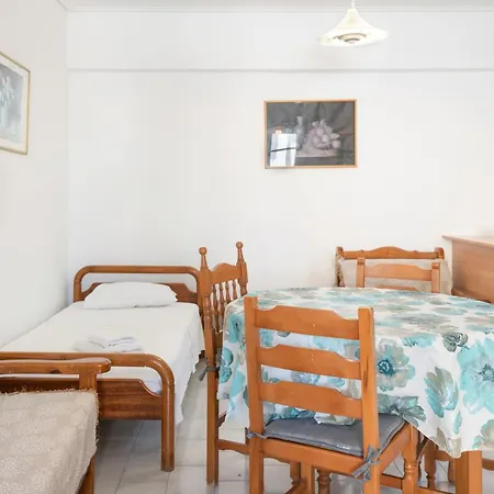 Politis Batsi Guest house 3*