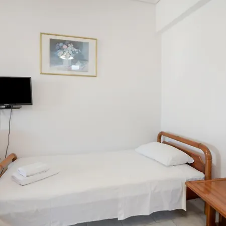 Politis Batsi Guest house 3*