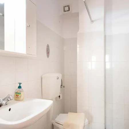Politis Batsi Guest house Andros Town