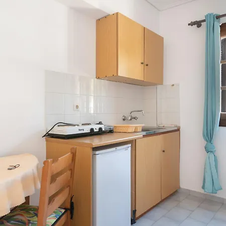 Politis Batsi Guest house