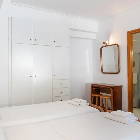 Politis Batsi Guest house 3*