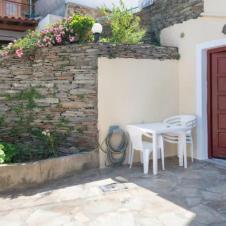 Politis Batsi 3* Andros Town