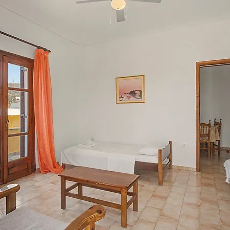 Politis Batsi Guest house
