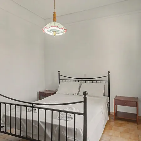 Guest house Politis Batsi 3*