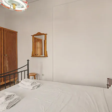 Guest house Politis Batsi Andros Town