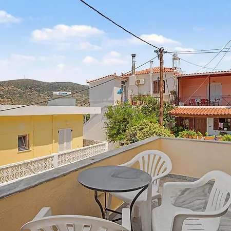 Politis Batsi Guest house 3*